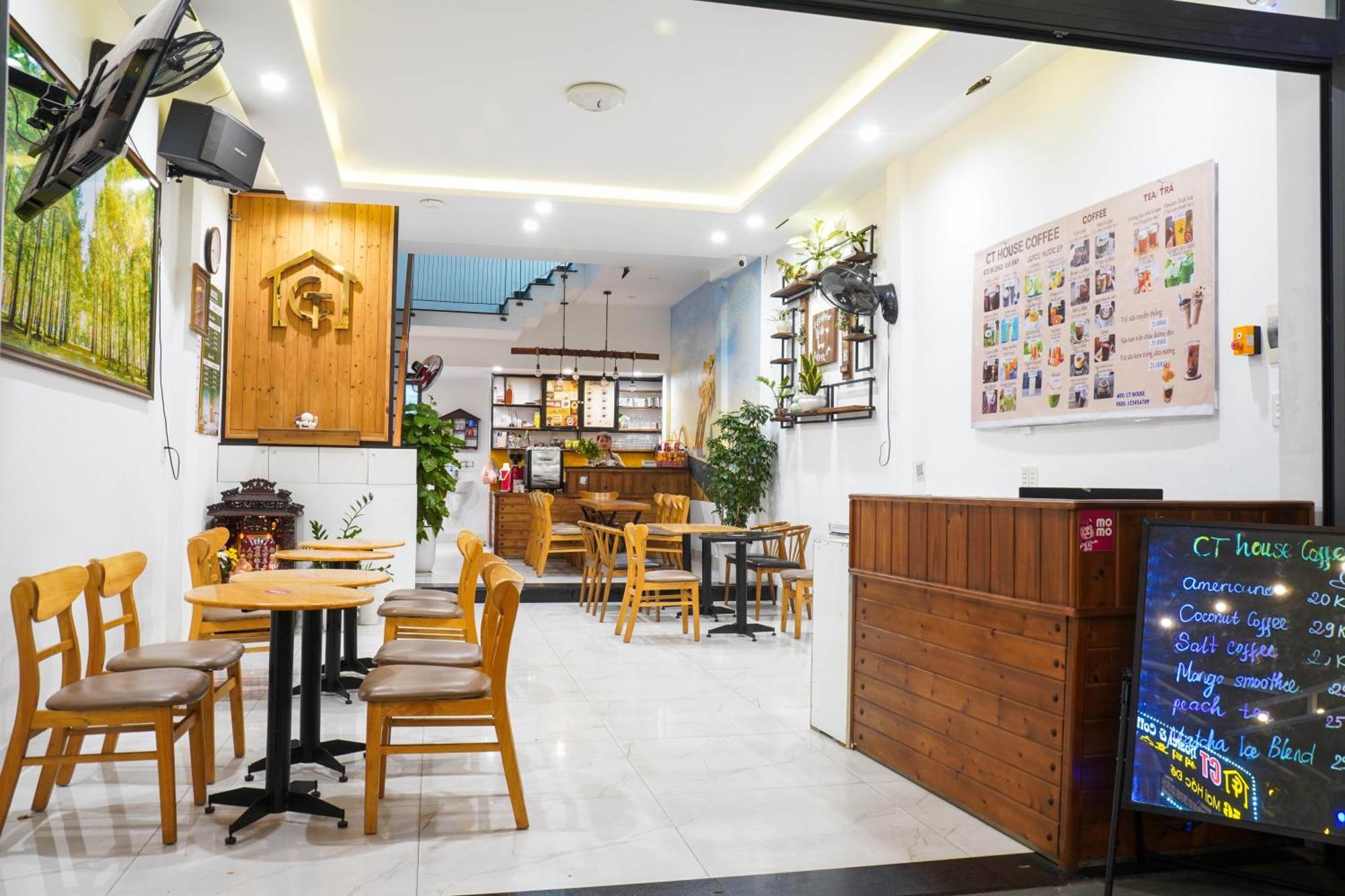 Bed & Breakfast Ct Homestay